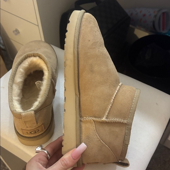 Mini UGGS - Picture 4 of 9